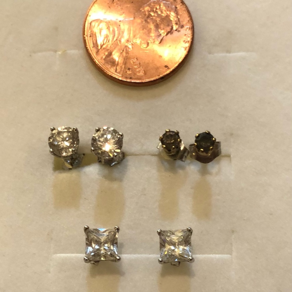 Three pairs of faux Diamond earrings set in silver - Picture 3 of 8